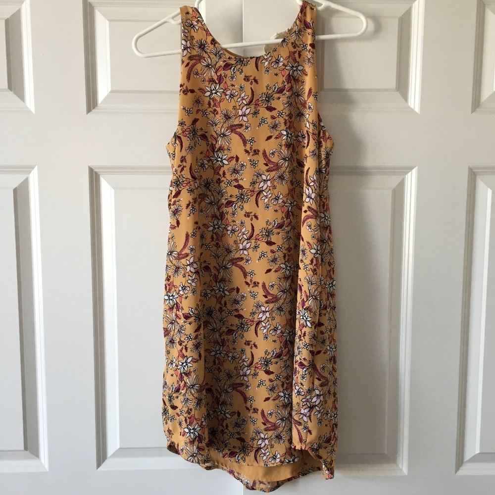 Cute Summer Dress with Pockets!
